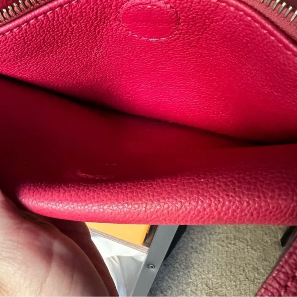 Louis crossbody authentic - Picture 14 of 15